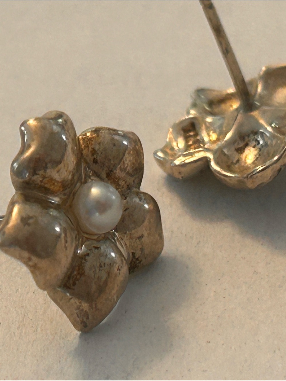 Tiffany & Co Pearl Flower Silver Earrings NO BACKS AND NO POUCH - Picture 4 of 5
